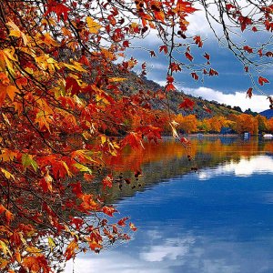 vista lago kastoria autunno