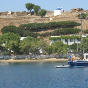 scorcio di una spiaggia a marathi