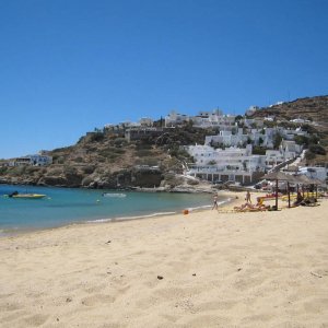 Mylopotas beach spiaggia Ios