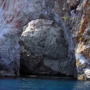 Grotta marina a Kimolos