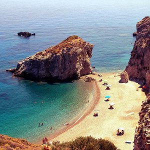 Lo scoglio della spiaggia di Kaladi