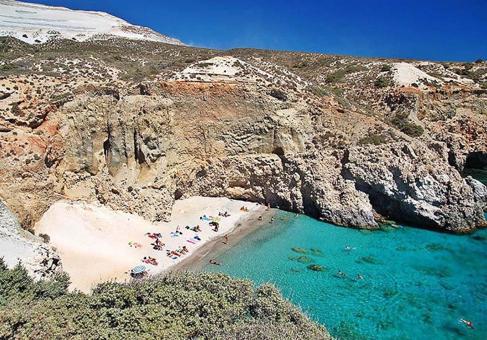 Milos spiagge: Tsigrado beach una delle più belle di Milos