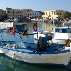 Rethymno fishermen and boats