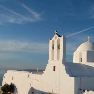 Chiesa nella chiora di Sikinos