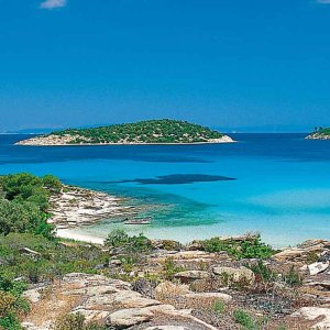 Vourvourou bay 