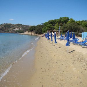 Vromolimnos beach