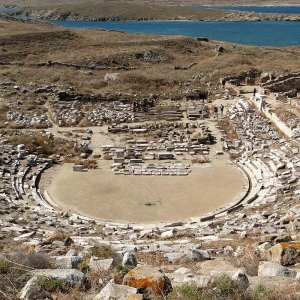 Tour in Delos